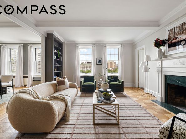 32 Washington Square W 11E, New York NY 10011