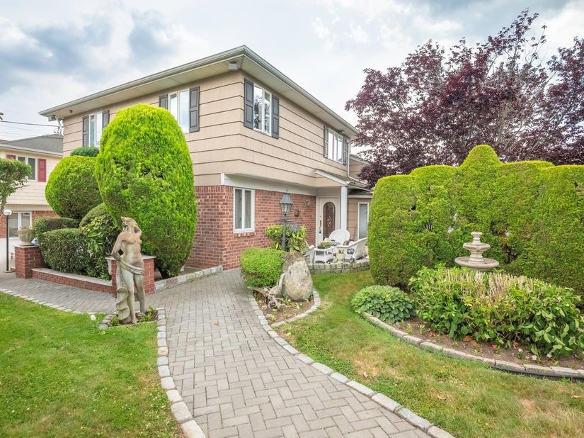 52-04 Redfield Street, Queens NY 11362