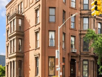 165 St Johns Place