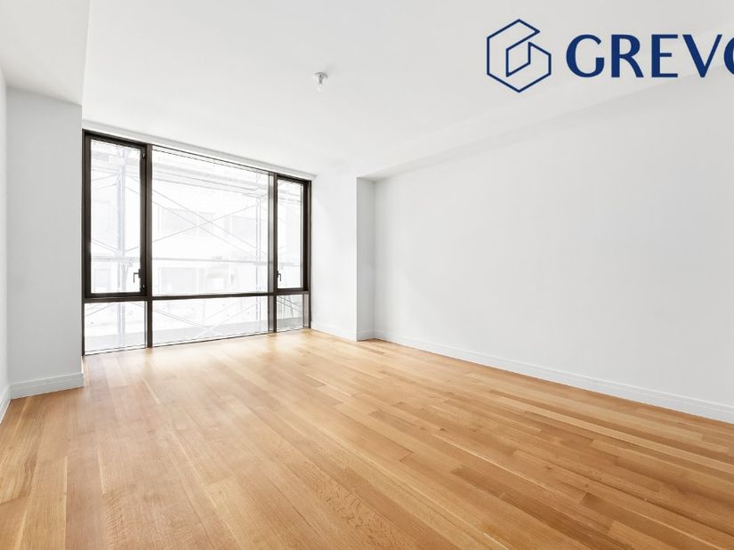 230 East 20th Street 52, New York NY 10003