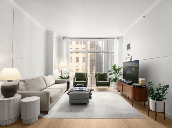 1600 Broadway 15A, New York NY 10019