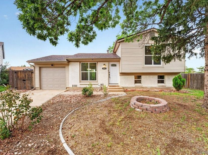 1661 S Walden Court, Aurora CO 80017