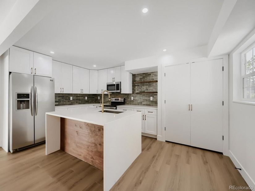 2813 S Xanadu Way, Aurora CO 80014