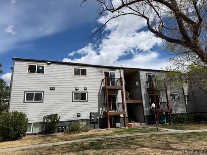 16259 W 10th Avenue E2, Golden CO 80401