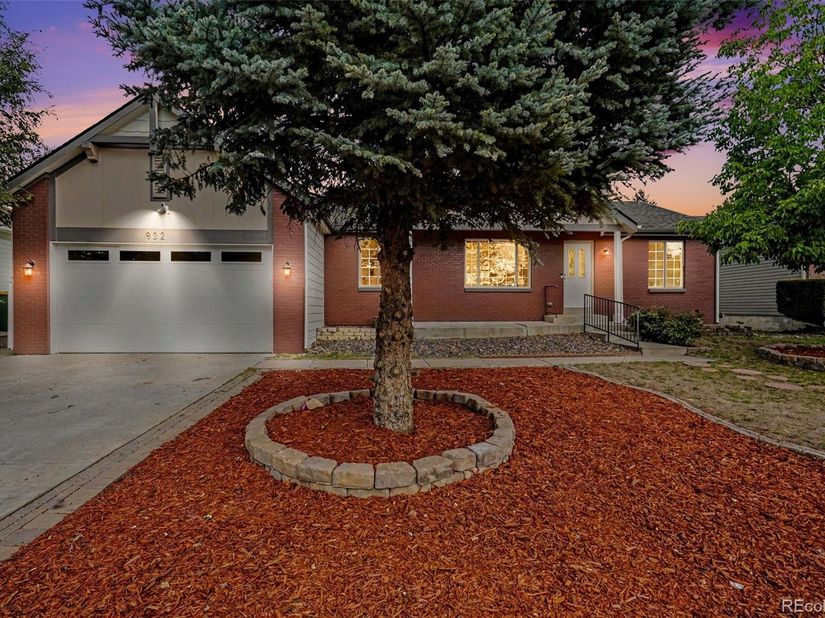 932 S Quintero Court, Aurora CO 80017