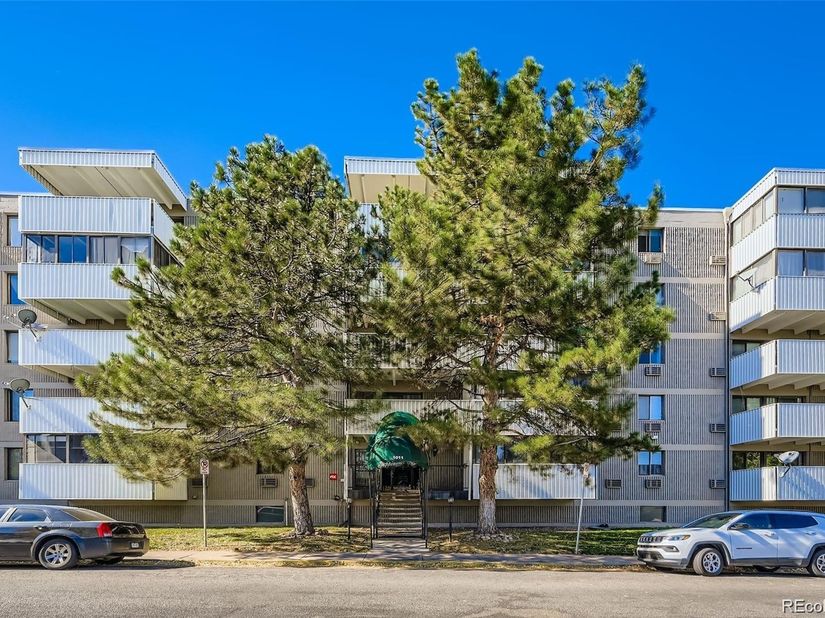 1011 S Ironton #205 Street, Aurora CO 80012