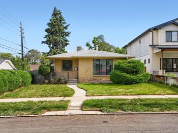 3024 W Scott Place