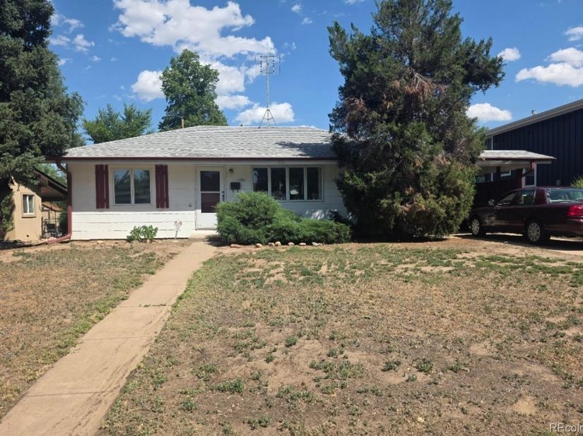 1190 S Forest Street, Denver CO 80246