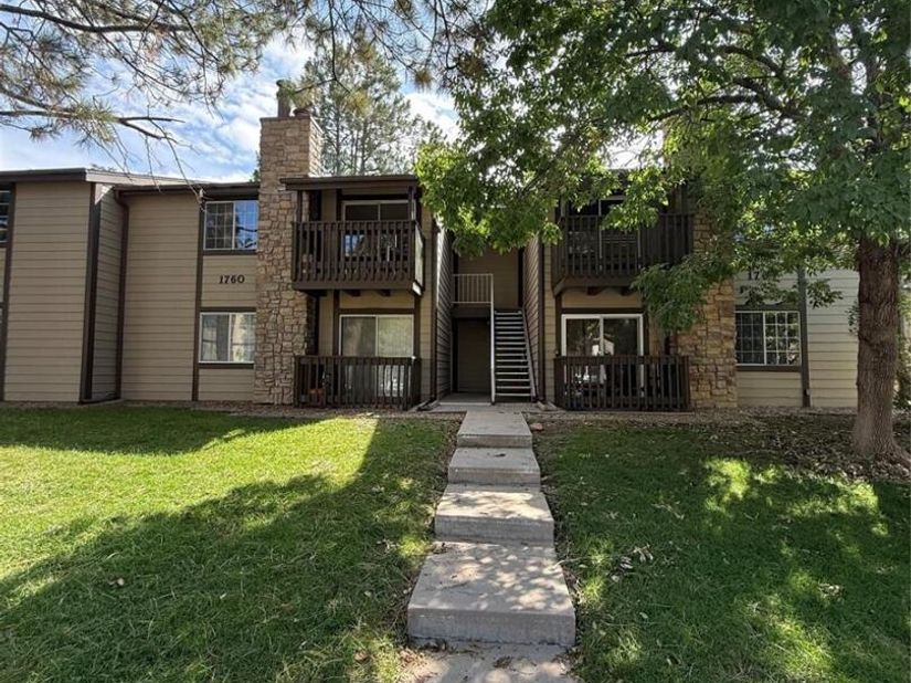 1760 S Pitkin Circle B, Aurora CO 80017