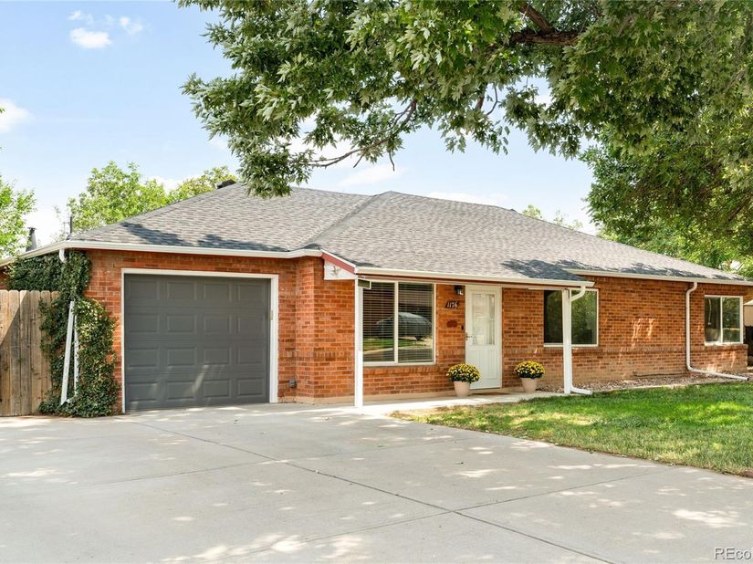 1176 Tucson Street, Aurora CO 80011