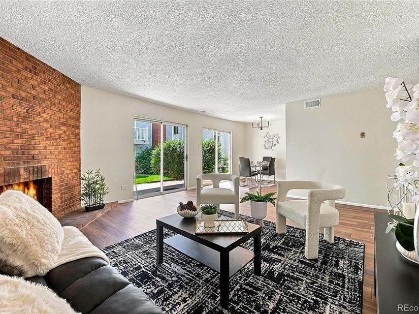 3337 S Monaco Street Parkway A, Denver CO 80222