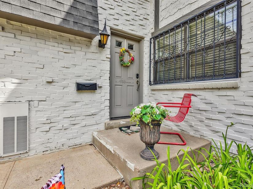 3538 S Ivanhoe Street, Denver CO 80237