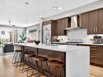 328 S Humboldt Street