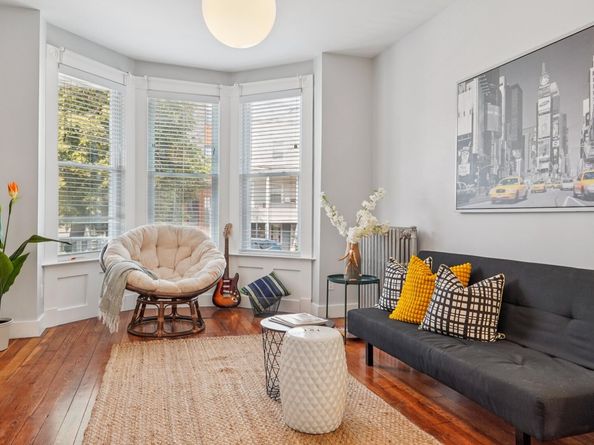 89 Prospect St, Jersey City NJ 07307