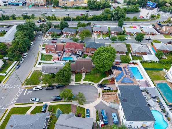 4 Gail Pl, Secaucus NJ 07094