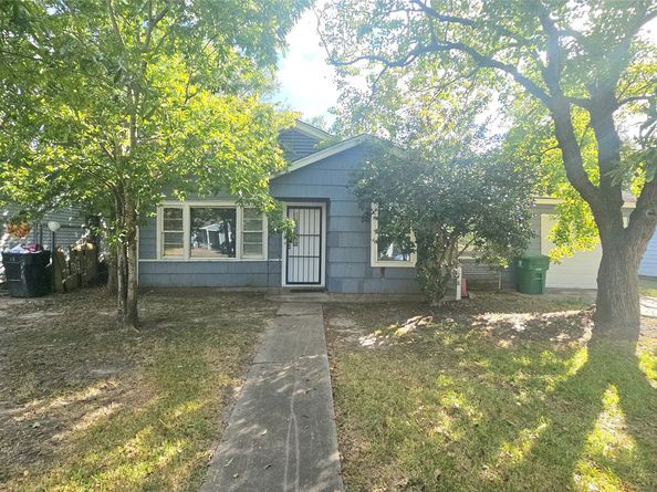 6018 Beldart Street, Houston TX 77033