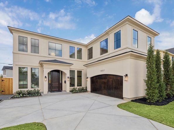 1807 Du Barry Lane, Houston TX 77018