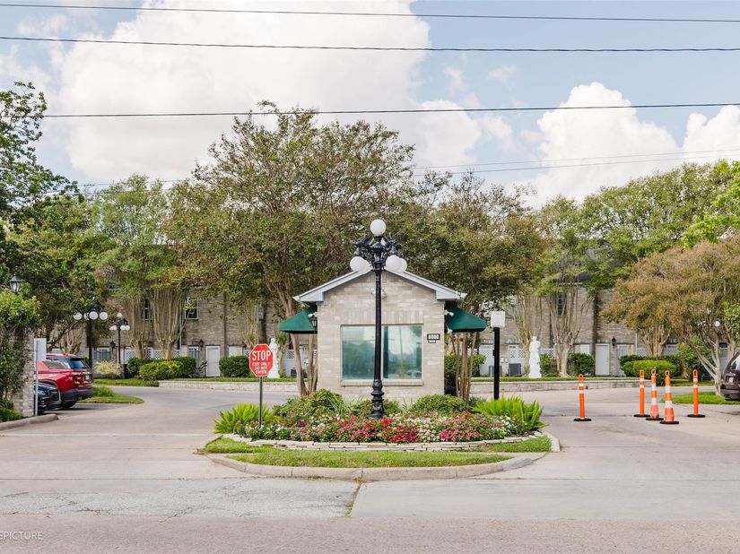 6000 Reims Road 3706, Houston TX 77036