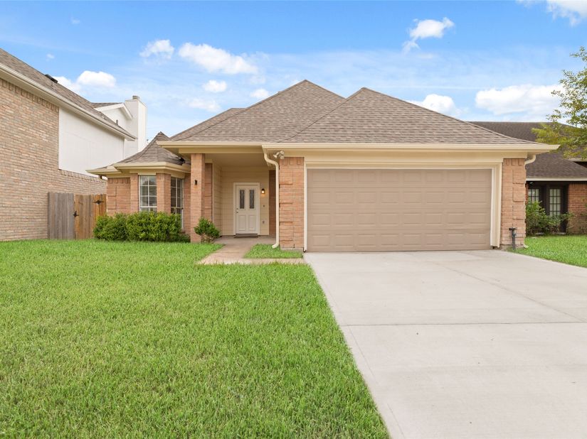 13551 Pasa Robles Lane, Houston TX 77083
