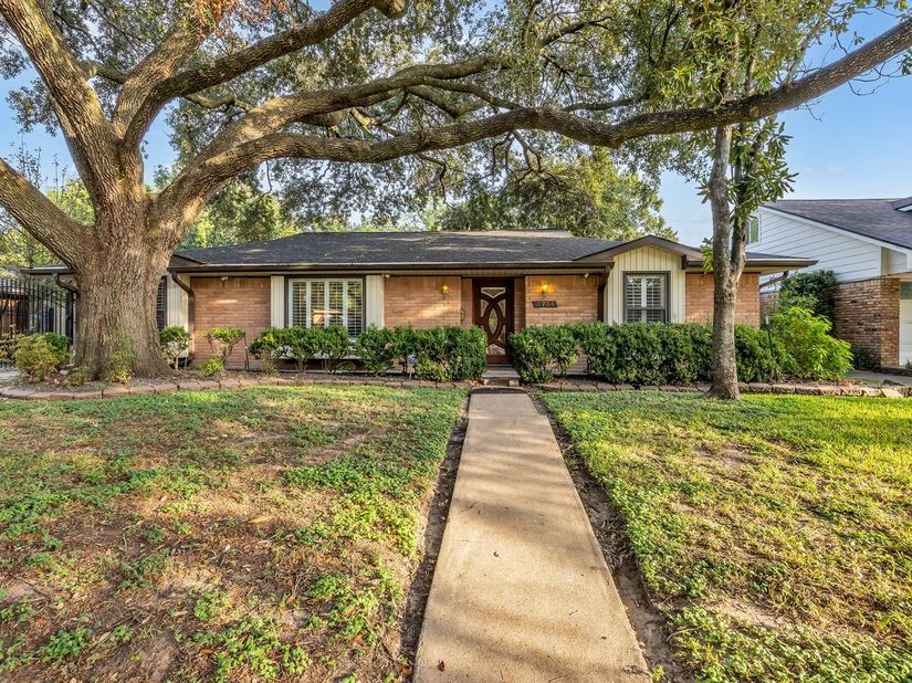 5734 Sanford Road, Houston TX 77096