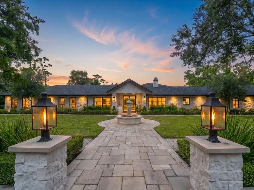 7620 Bellewood Drive, Houston TX 77055