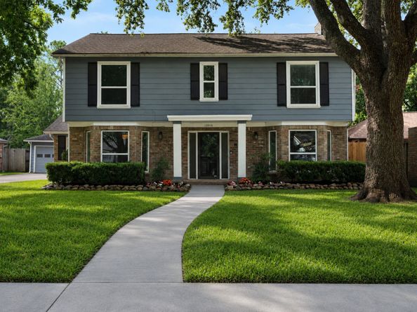 12019 Sugar Springs Drive, Houston TX 77077