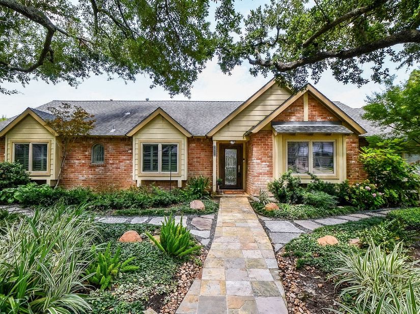 2911 Fontana Drive, Houston TX 77043