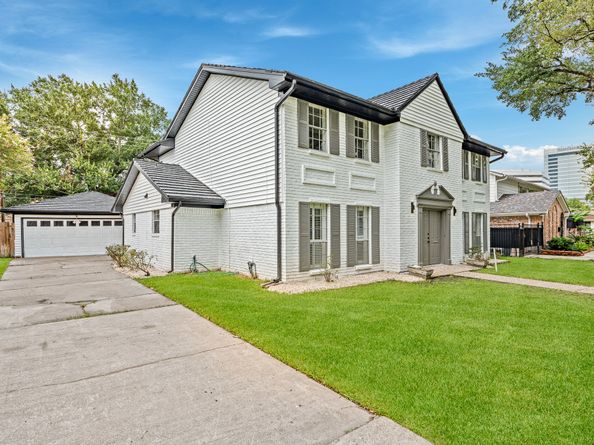 10622 Inwood Dr, Houston TX 77042