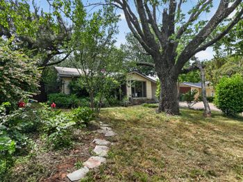 915 Oak Cliff Drive
