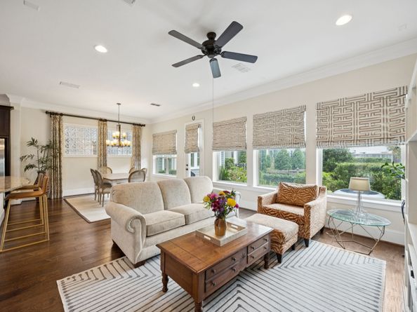 11116 Sherwood Oak Lane, Houston TX 77043