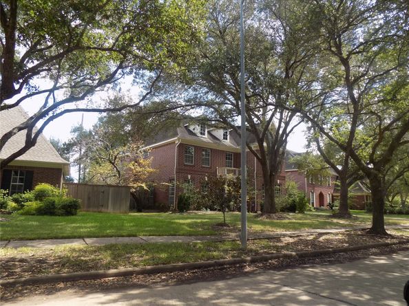 3303 Williams Glen Drive, Sugar Land TX 77479