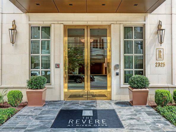 2325 Welch Street 704, Houston TX 77019
