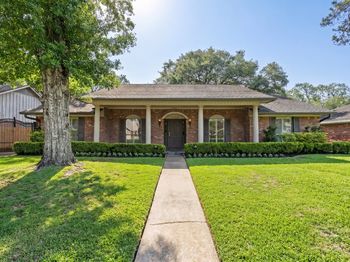 5350 Dumfries Drive