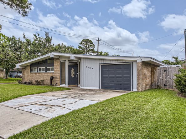 6509 Birdwood Road, Houston TX 77074