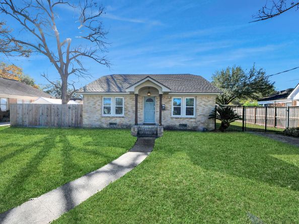 516 Eleanor Street, Houston TX 77009
