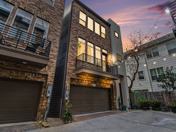 715 Hartman Street, Houston TX 77007