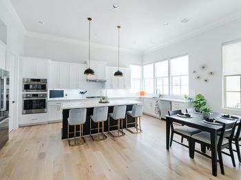 3317 Green Lilly Lane