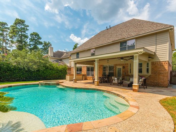 7 Stickley Court, The Woodlands TX 77382