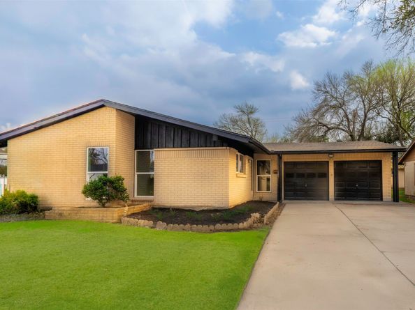 5826 Flamingo Drive, Houston TX 77033