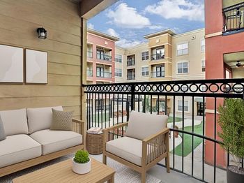 1711 Old Spanish Trail