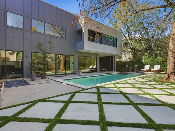 2412 Helena Street, Houston TX 77006