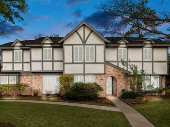 6414 Hickorycrest Drive