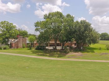 27 Charleston Street N