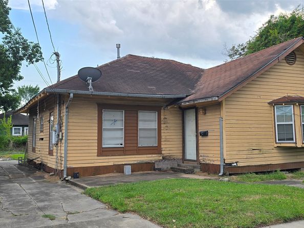 6712 Avenue J, Houston TX 77011