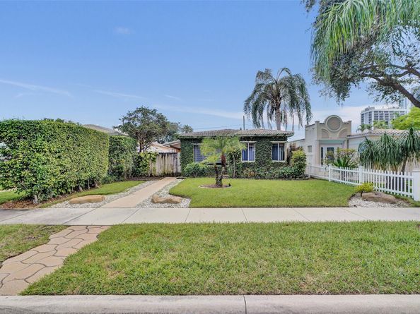 1626 Tyler St, Hollywood FL 33020