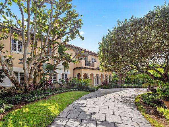 124 Brazilian Avenue, Palm Beach FL 33480