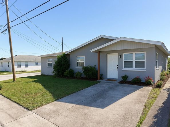 1133 W 28th St, West Palm Beach FL 33404