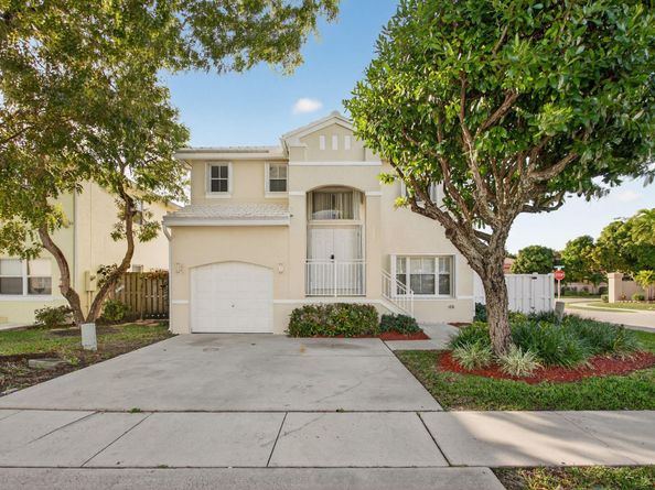 3407 Bonito Ln, Margate FL 33063