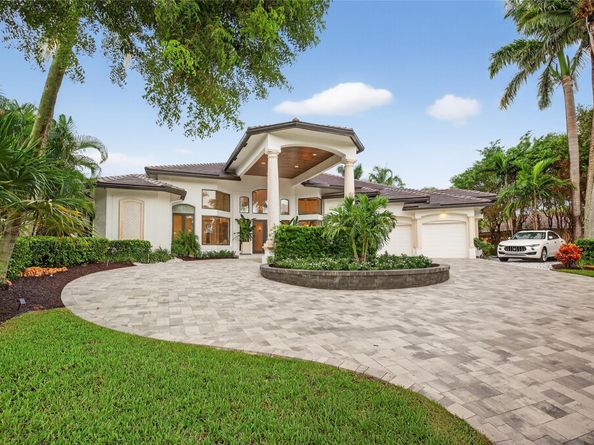 1518 E Lake Drive, Fort Lauderdale FL 33316