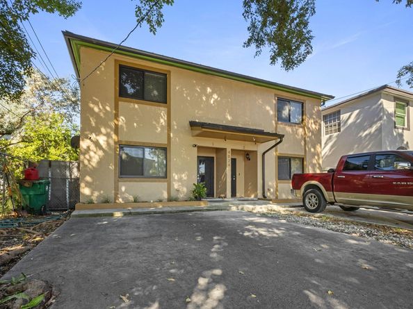 4024 NW 23rd Ct, Miami FL 33142